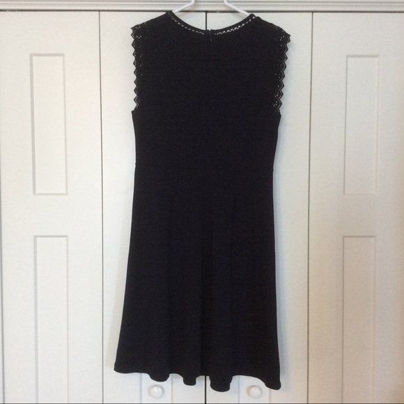 Talbots Navy Dress w/ Eyelet Trim - L - Picture 3 of 13